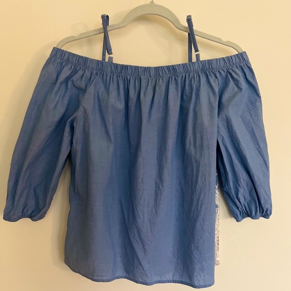 BCX blue off the shoulder top with beautiful white lace accent - Picture 3 of 5